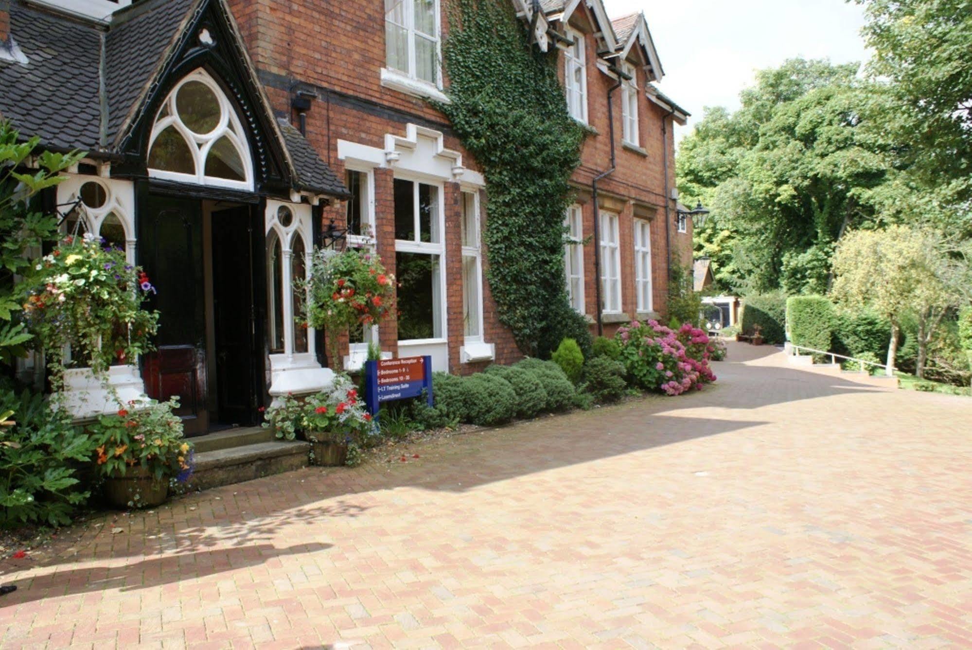 Отель Hillscourt Barnt Green Экстерьер фото