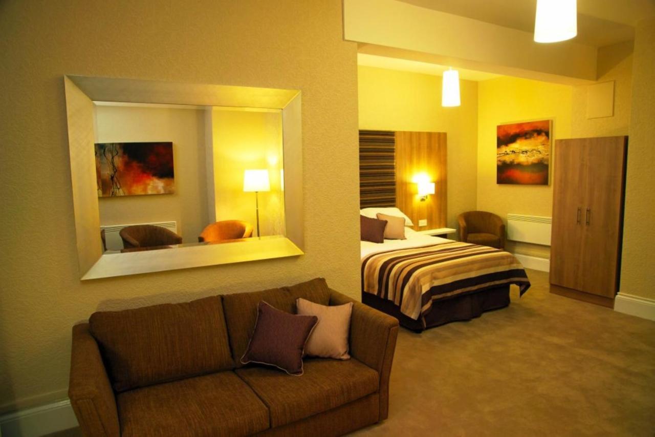 Отель Hillscourt Barnt Green Экстерьер фото